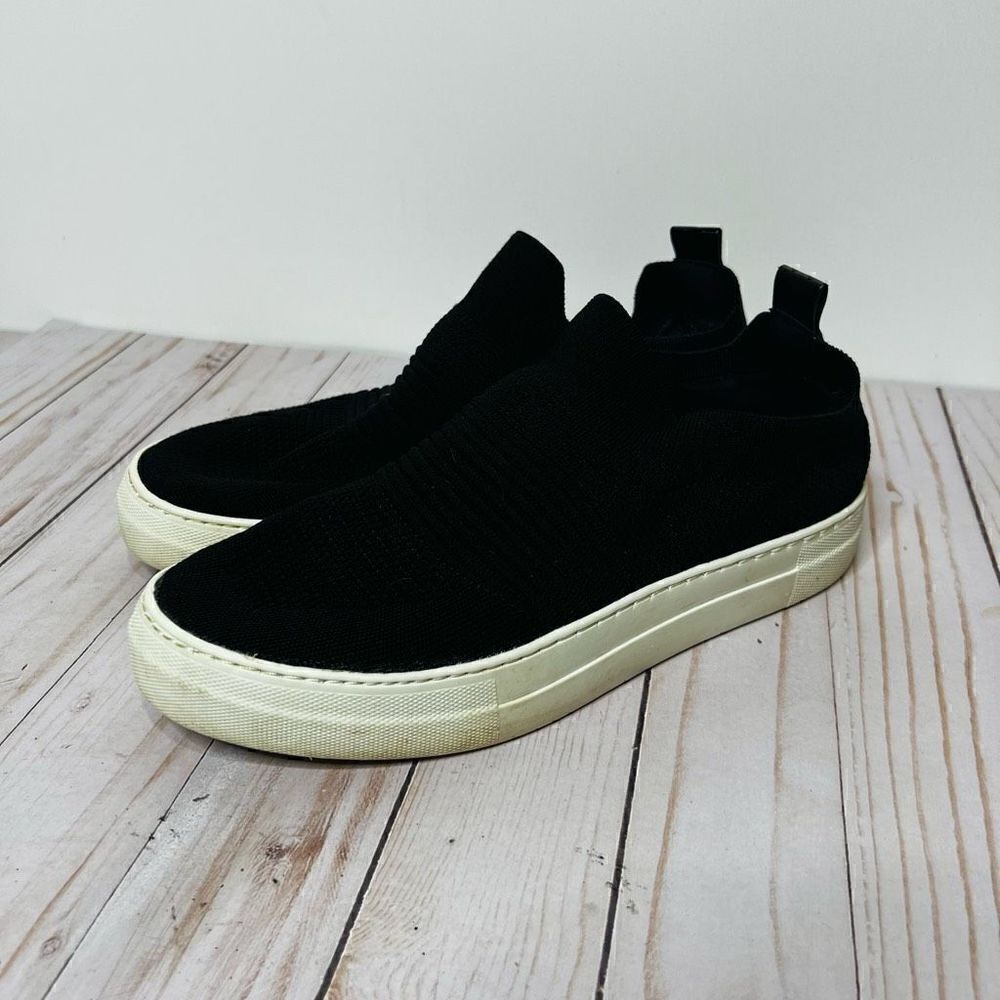Madden Girl Black Buff Stretch Comfort Shoes